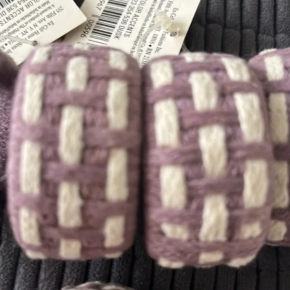 🎁3/$13.00🎁VTG: 6 pcs. Ex-Cell Home Fashions Table Napkins Holder Rings - Picture 4 of 4